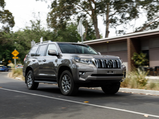 Toyota Land Cruiser Prado фото