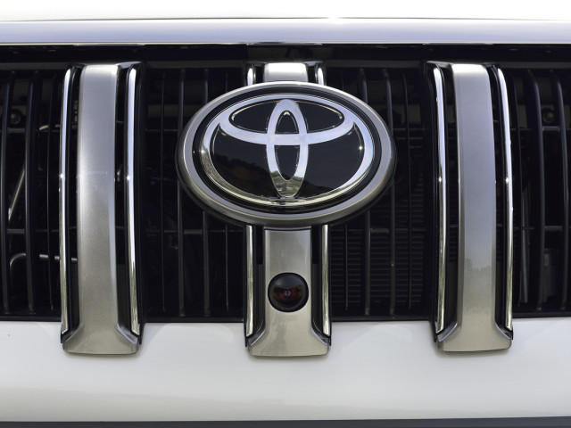 Toyota Land Cruiser фото