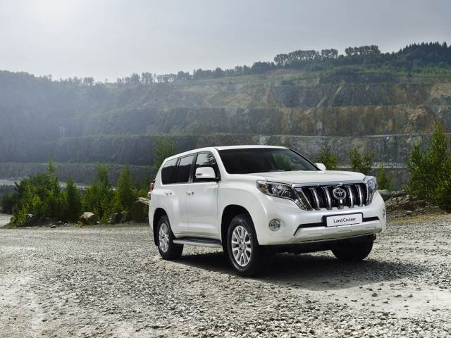 Toyota Land Cruiser фото