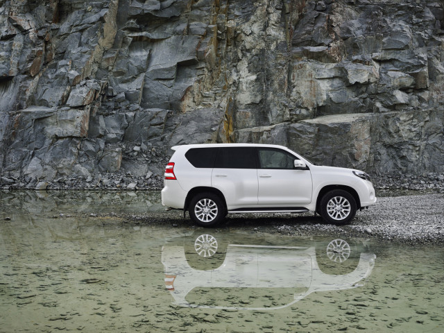 Toyota Land Cruiser фото