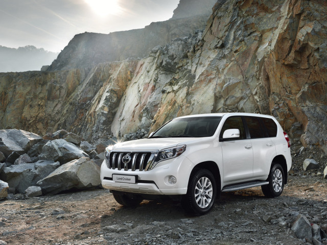 Toyota Land Cruiser фото