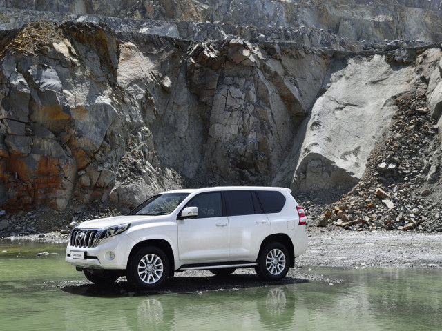 Toyota Land Cruiser фото