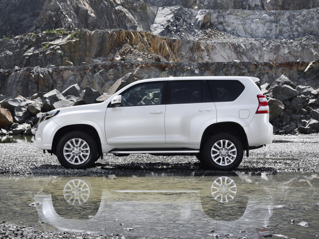 Toyota Land Cruiser фото