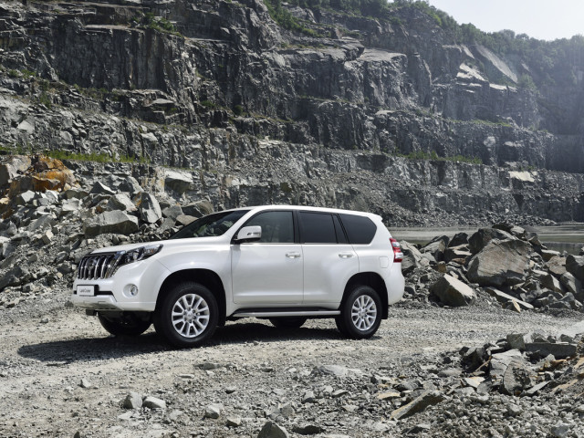 Toyota Land Cruiser фото