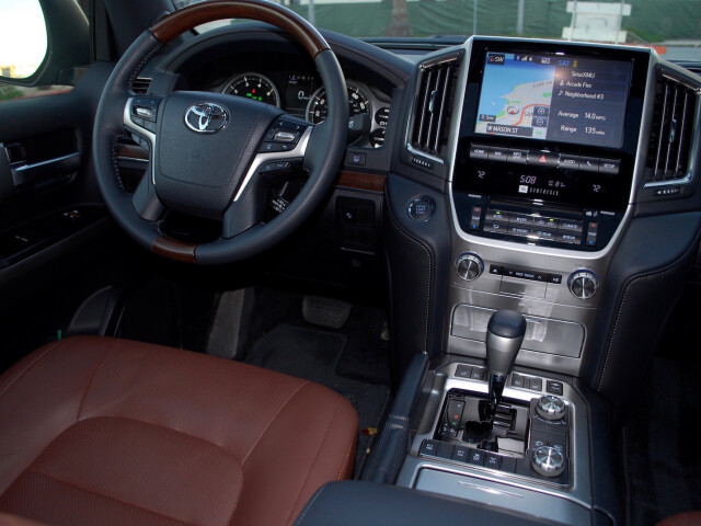Toyota Land Cruiser фото