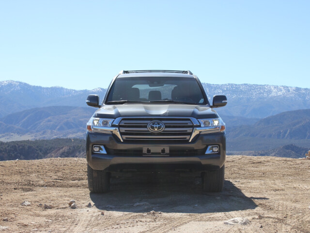 Toyota Land Cruiser фото