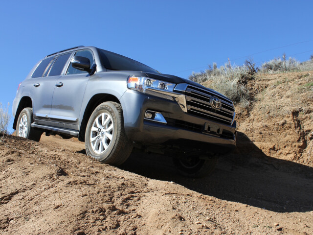 Toyota Land Cruiser фото