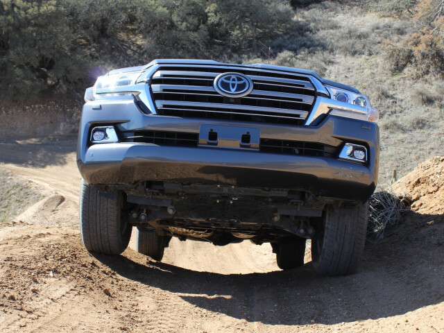 Toyota Land Cruiser фото