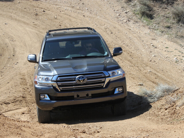 Toyota Land Cruiser фото