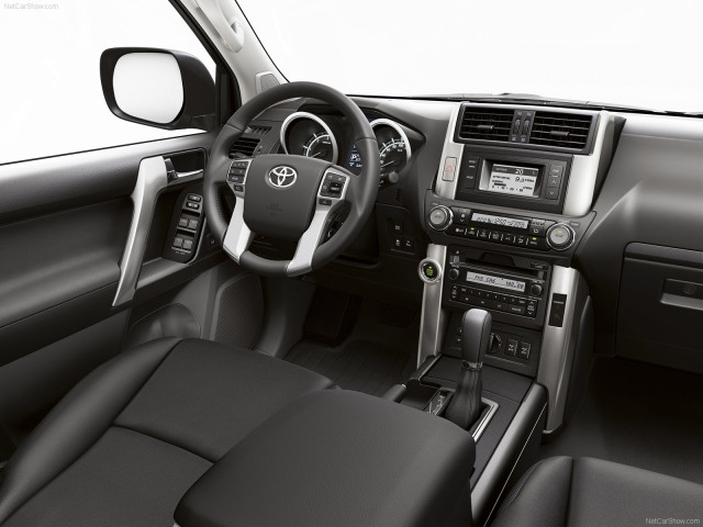 Toyota Land Cruiser фото