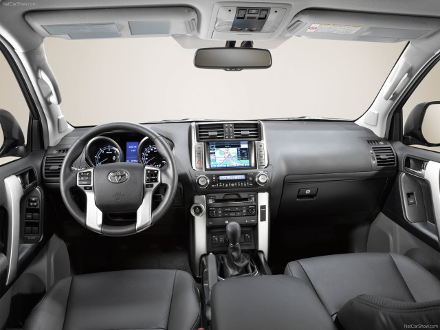Toyota Land Cruiser фото