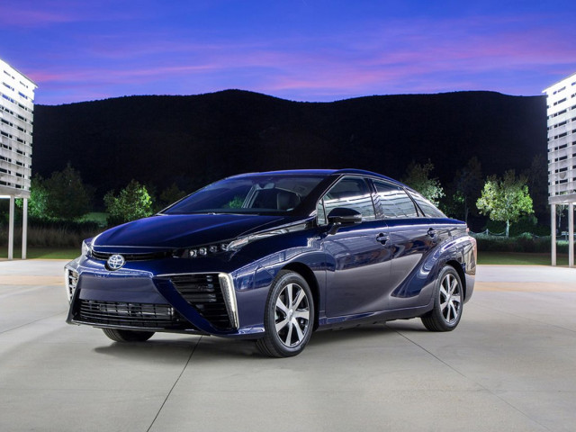 Toyota Mirai фото