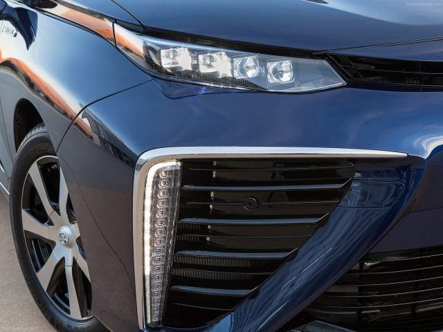 Toyota Mirai фото