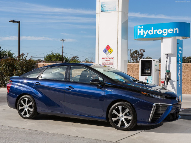 Toyota Mirai фото