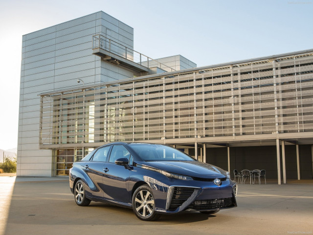 Toyota Mirai фото