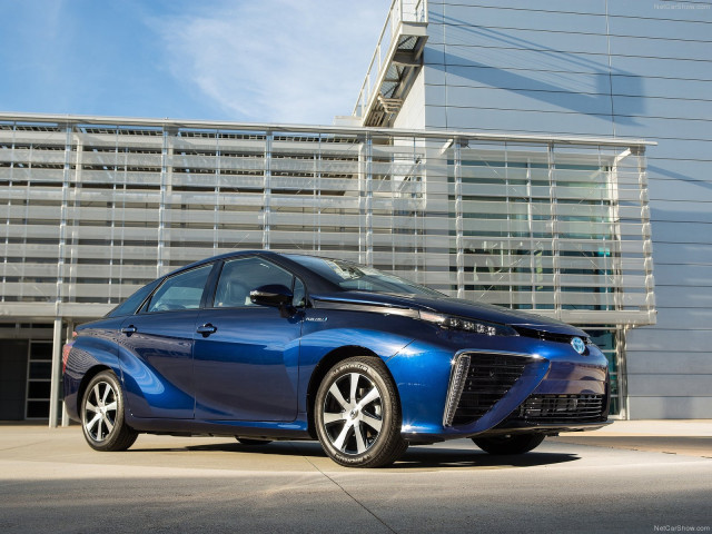 Toyota Mirai фото