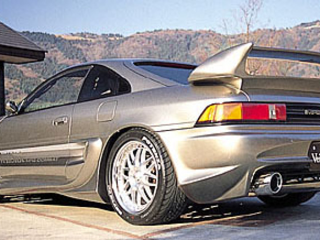 Toyota MR2 фото