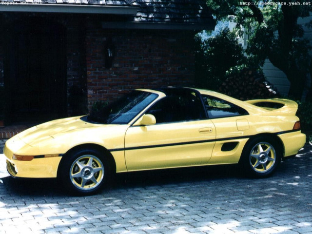 Toyota MR2 фото