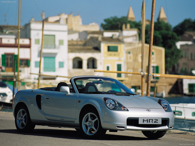 Toyota MR2 фото