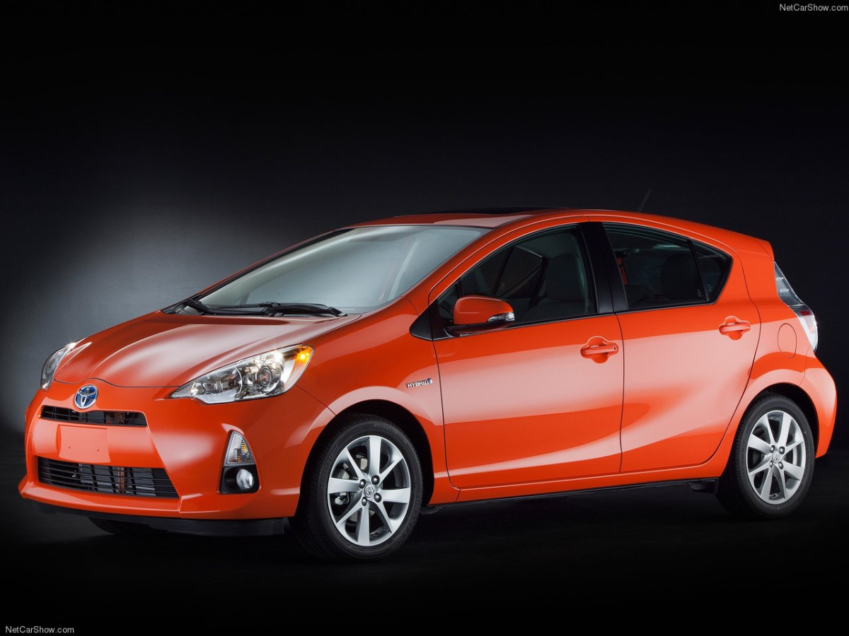 Toyota Prius C фото 89946