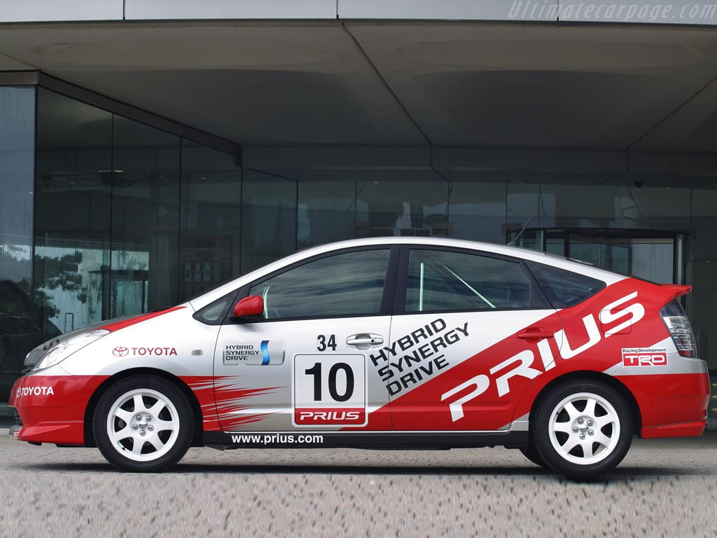 Toyota Prius GT фото 28228