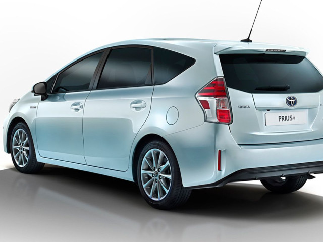 Toyota Prius фото