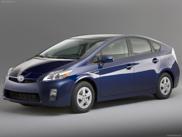 Toyota Prius фото