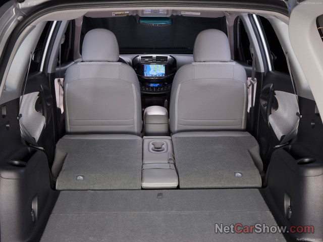 Toyota Rav 4 EV фото