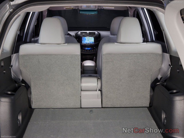 Toyota Rav 4 EV фото