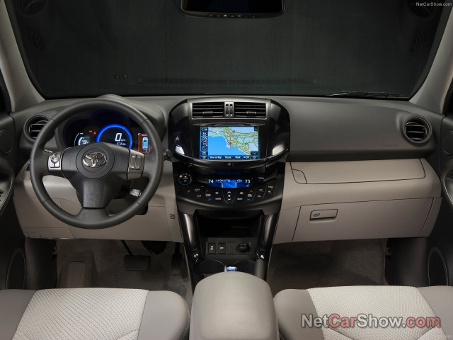 Toyota Rav 4 EV фото