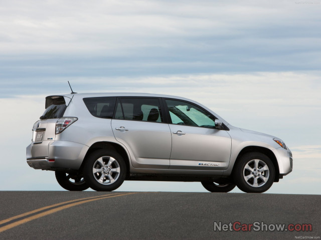 Toyota Rav 4 EV фото