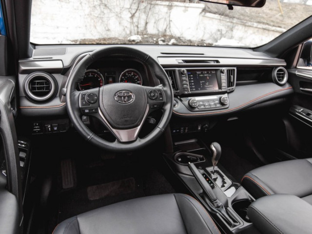 Toyota Rav 4 фото
