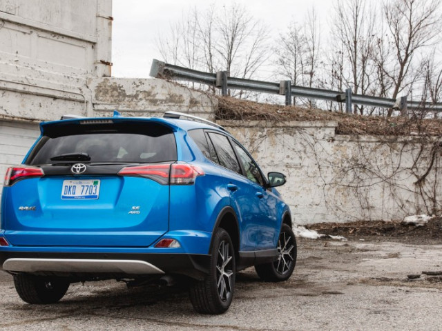 Toyota Rav 4 фото