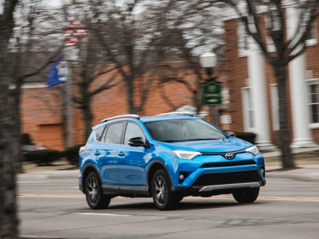 Toyota Rav 4 фото