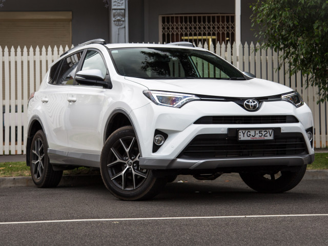 Toyota Rav 4 фото