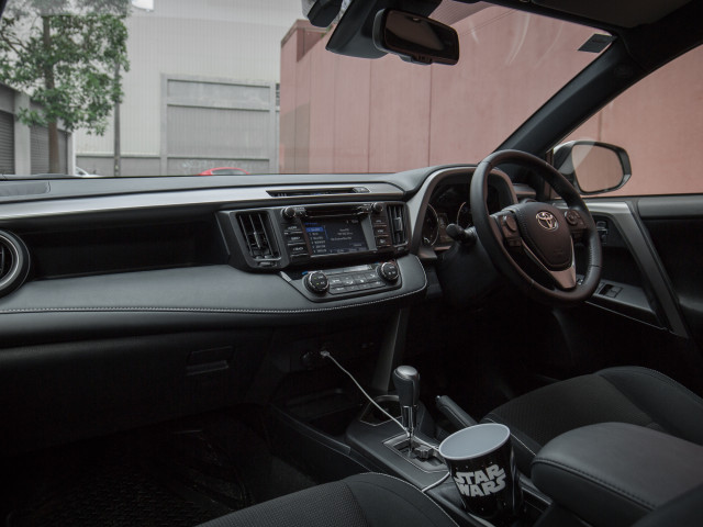 Toyota Rav 4 фото