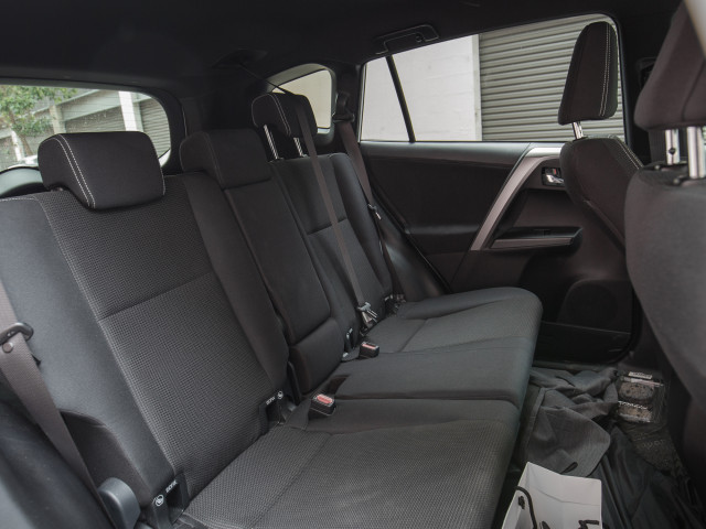 Toyota Rav 4 фото
