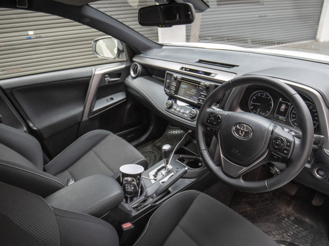 Toyota Rav 4 фото