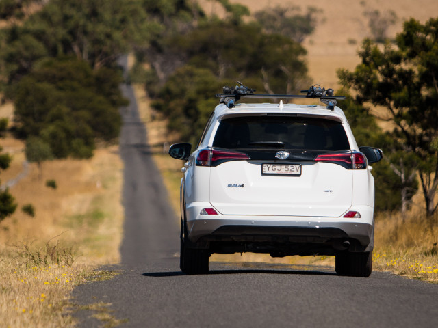 Toyota Rav 4 фото