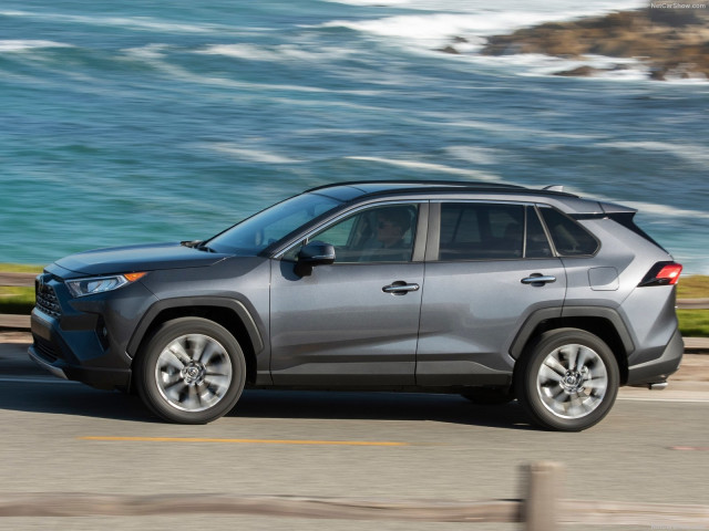 Toyota Rav 4 фото