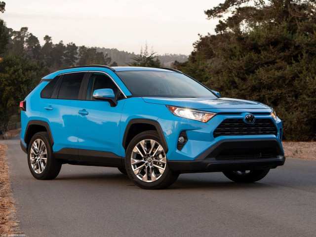 Toyota Rav 4 фото
