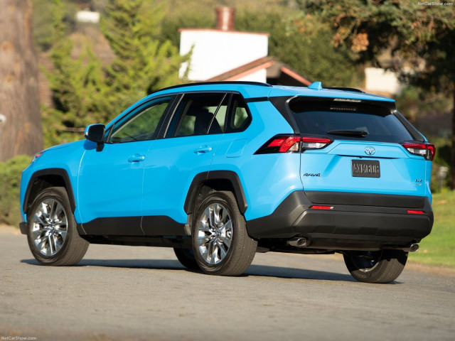 Toyota Rav 4 фото