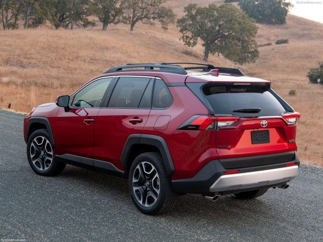 Toyota Rav 4 фото
