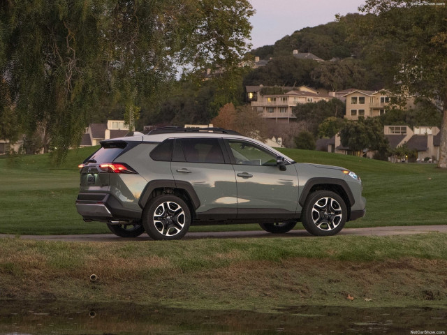 Toyota Rav 4 фото