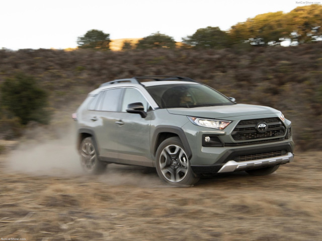 Toyota Rav 4 фото