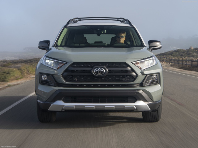 Toyota Rav 4 фото