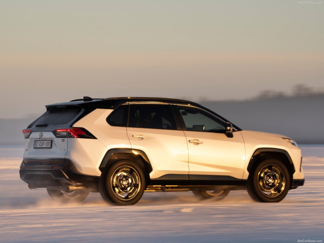 Toyota Rav 4 фото