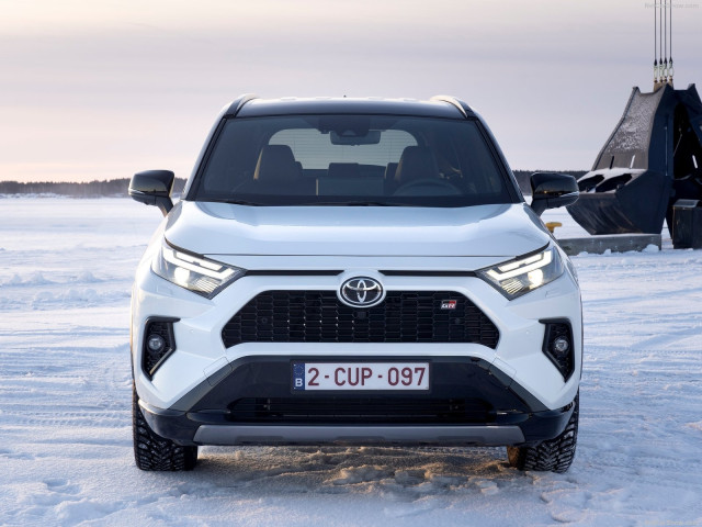 Toyota Rav 4 фото