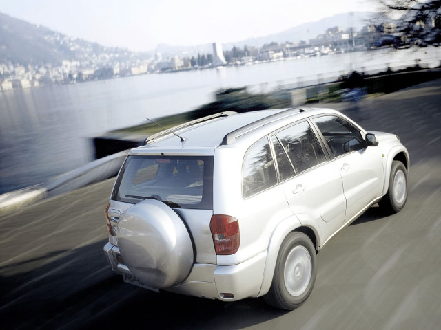 Toyota Rav 4 фото