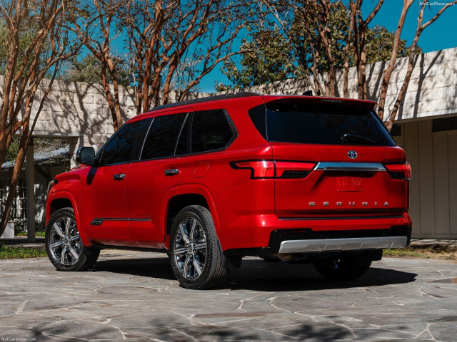 Toyota Sequoia фото